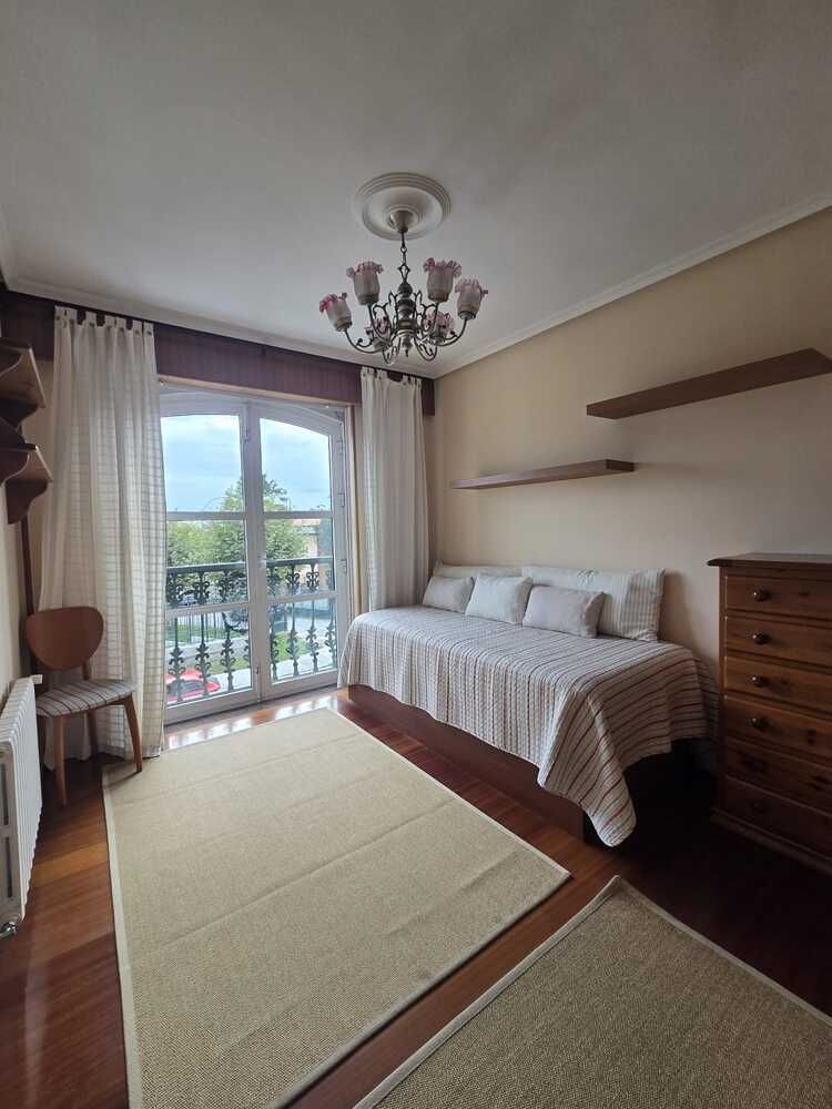 Bedroom of Flat to rent in Ferrol  with Heating, Terrace and Furnished