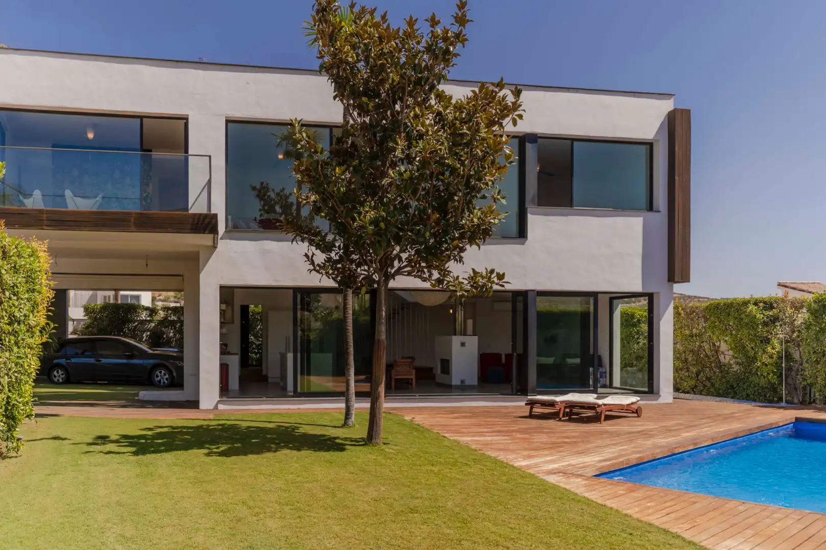 Vista exterior de Casa o xalet en venda en Loja amb Aire condicionat, Calefacció i Jardí privat
