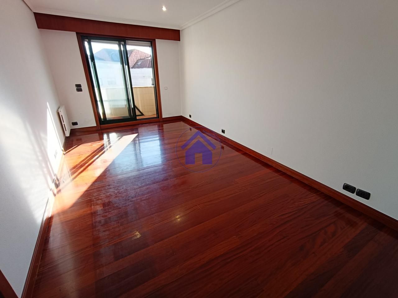 Àtic de lloguer a Praza Independencia