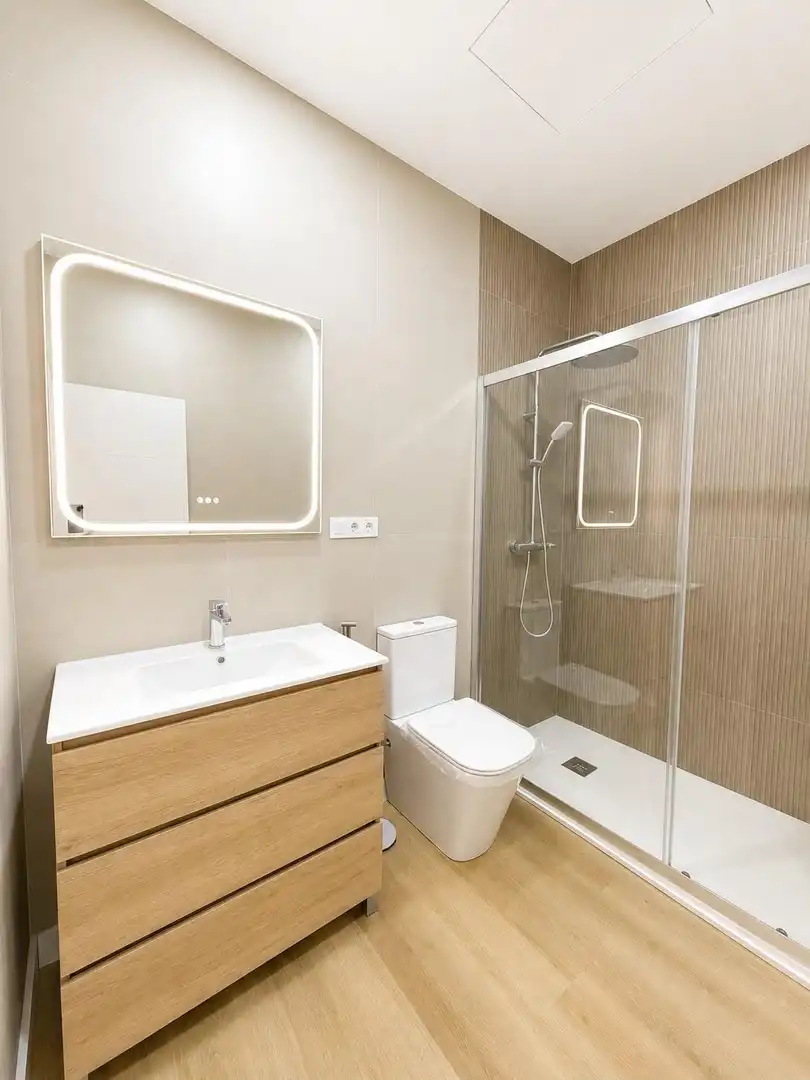 Bany de Apartament en venda en Málaga amb Aire condicionat, Parquet i Alarma