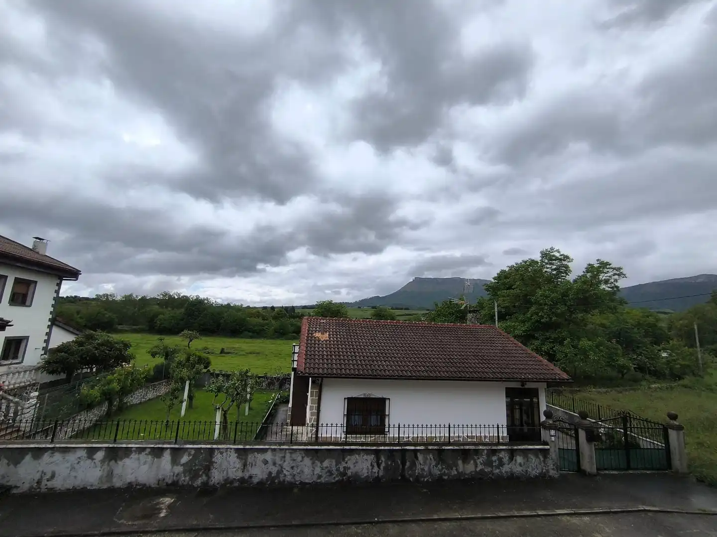 Vista exterior de Casa o chalet en venta en Valle de Mena con Calefacción y Balcón