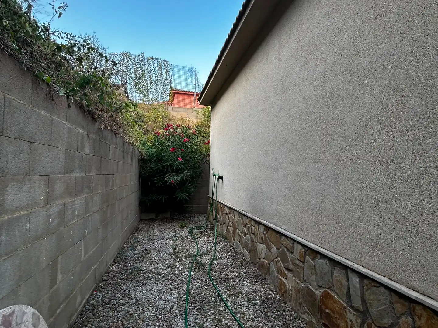 Vista exterior de Casa o xalet en venda en Tordera amb Jardí privat i Terrassa