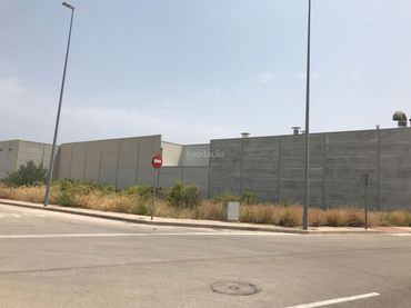 Terreno industrial en venta en Carrer Ponent 9