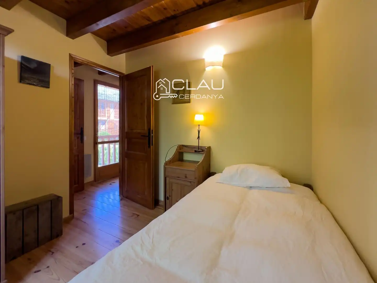 Schlafzimmer von Einfamilien-Reihenhaus zur Miete in Latour - de - Carol mit Heizung, Privatgarten und Terrasse