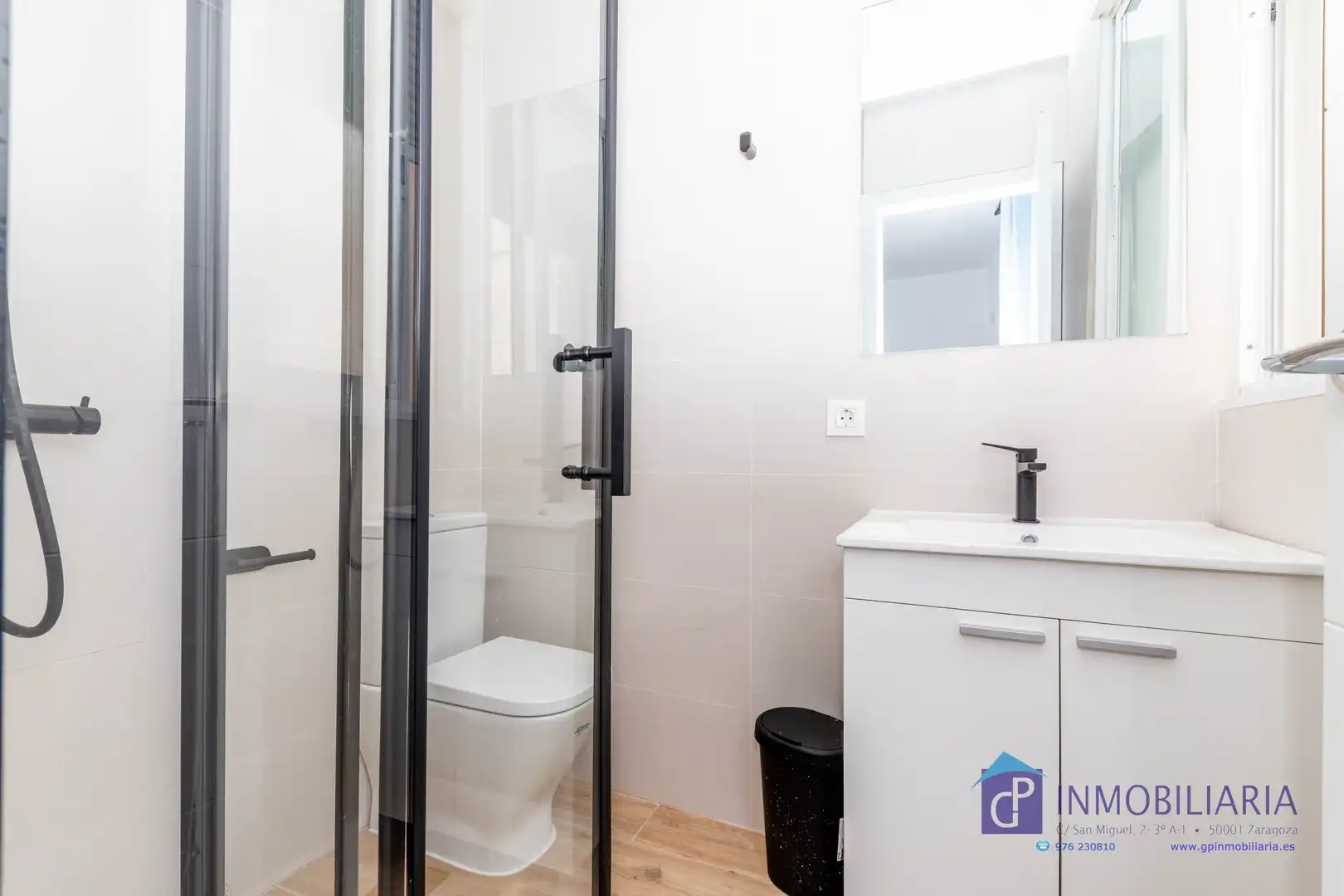 Flat for sale in Calle de Santiago, Alfonso