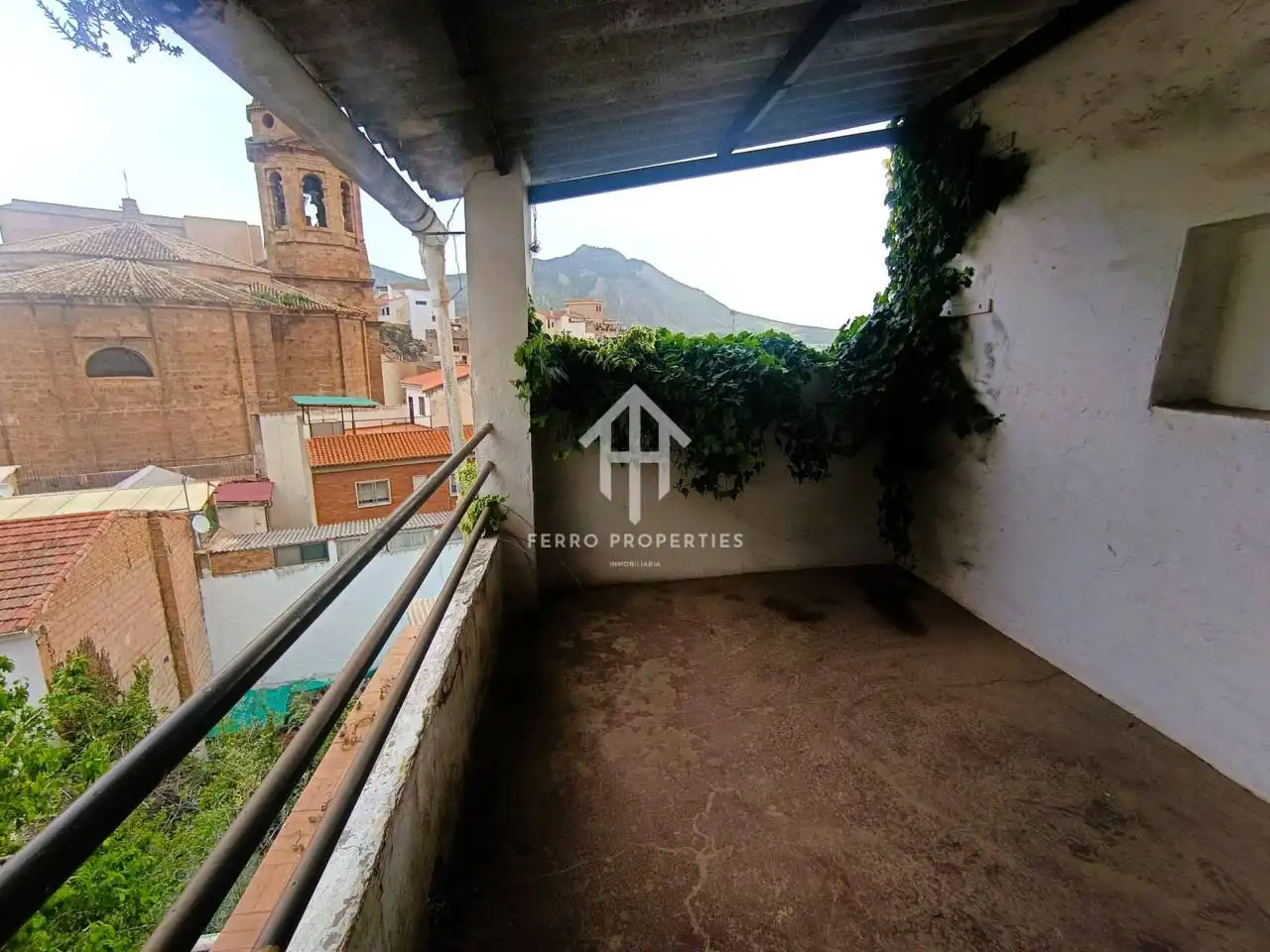 Vista exterior de Casa o xalet en venda en Loja amb Terrassa