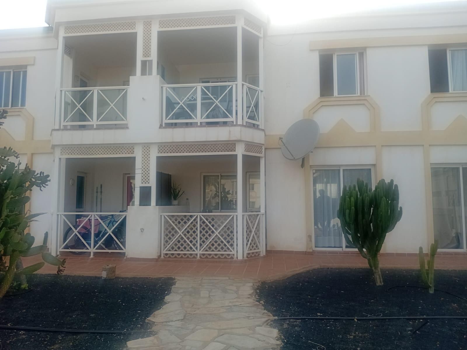 Exterior view of Flat for sale in La Oliva