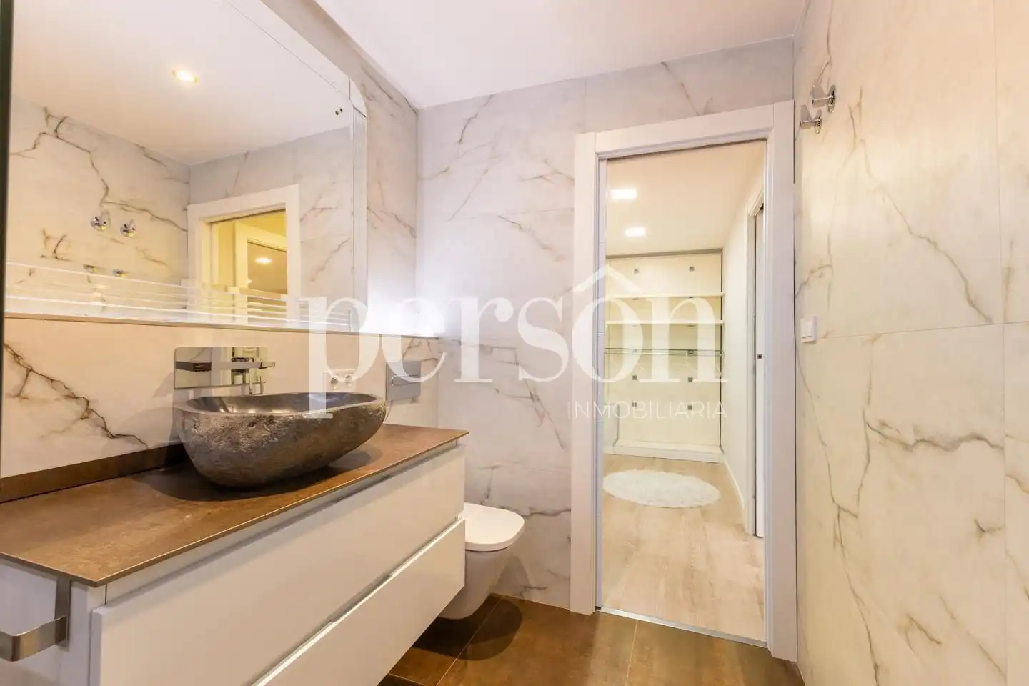 Bathroom of Houses for rent in Chiva  with Air Conditioner, Private garden and Terrace