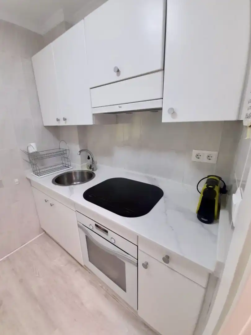 Cocina de Piso de alquiler en Laredo con Calefacción, Terraza y Amueblado
