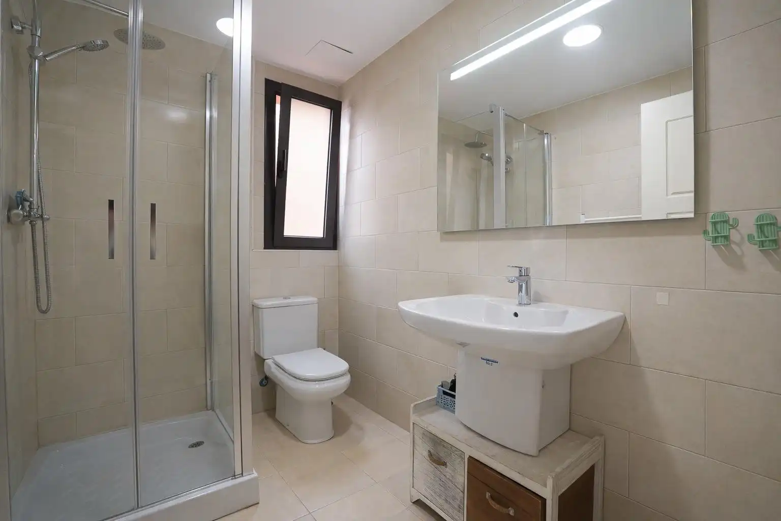 Baño de Casa adosada en venta en Vilallonga del Camp con Aire acondicionado, Calefacción y Jardín privado