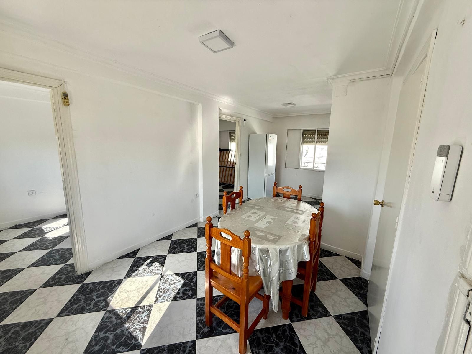 Comedor de Piso en venta en  Sevilla Capital con Aire acondicionado, Calefacción y Lavadora