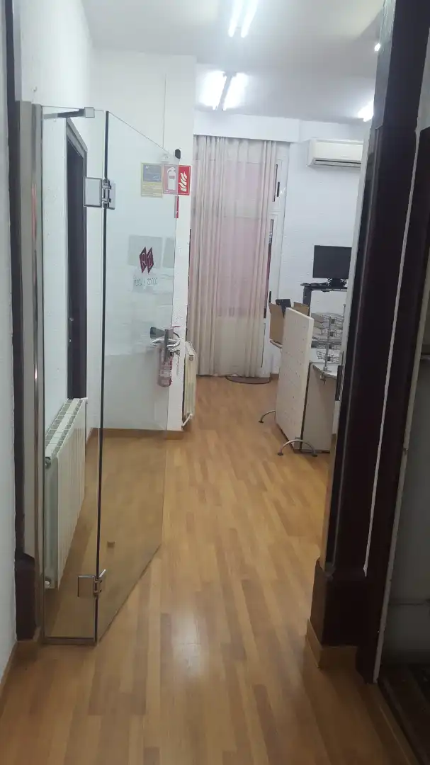 Local de lloguer en Badalona amb Aire condicionat, Calefacció i Parquet