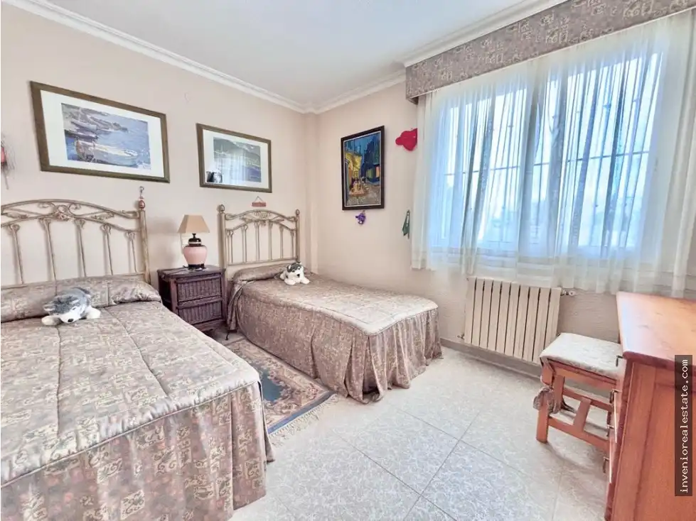 Dormitori de Casa o xalet en venda en Benicasim / Benicàssim amb Terrassa i Piscina