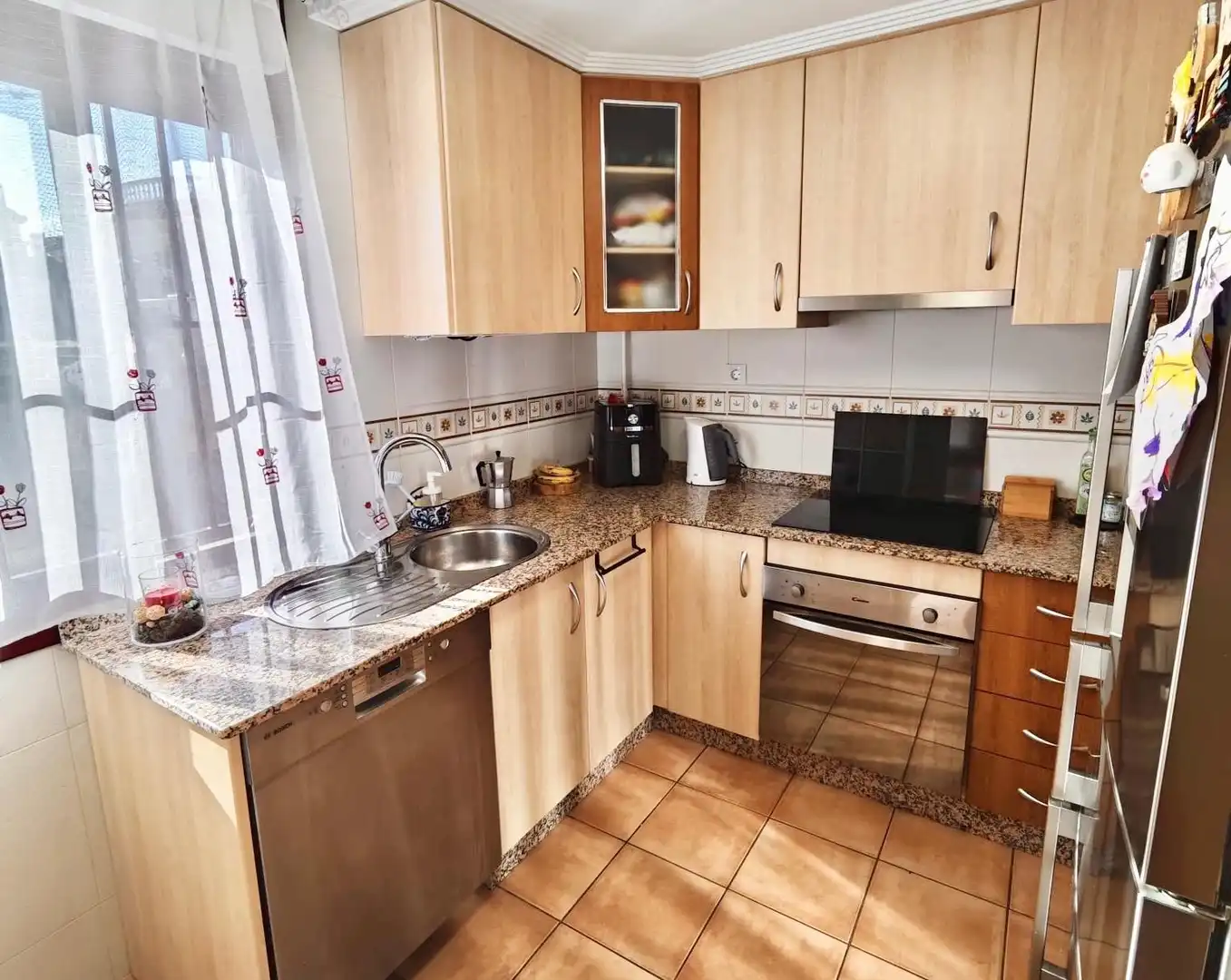 Cuina de Casa adosada en venda en Benferri amb Jardí privat, Terrassa i Moblat