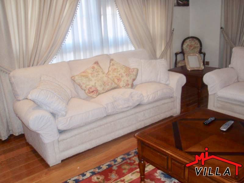 Sala de estar de Casa o chalet en venta en Laredo con Terraza, Amueblado y Balcón