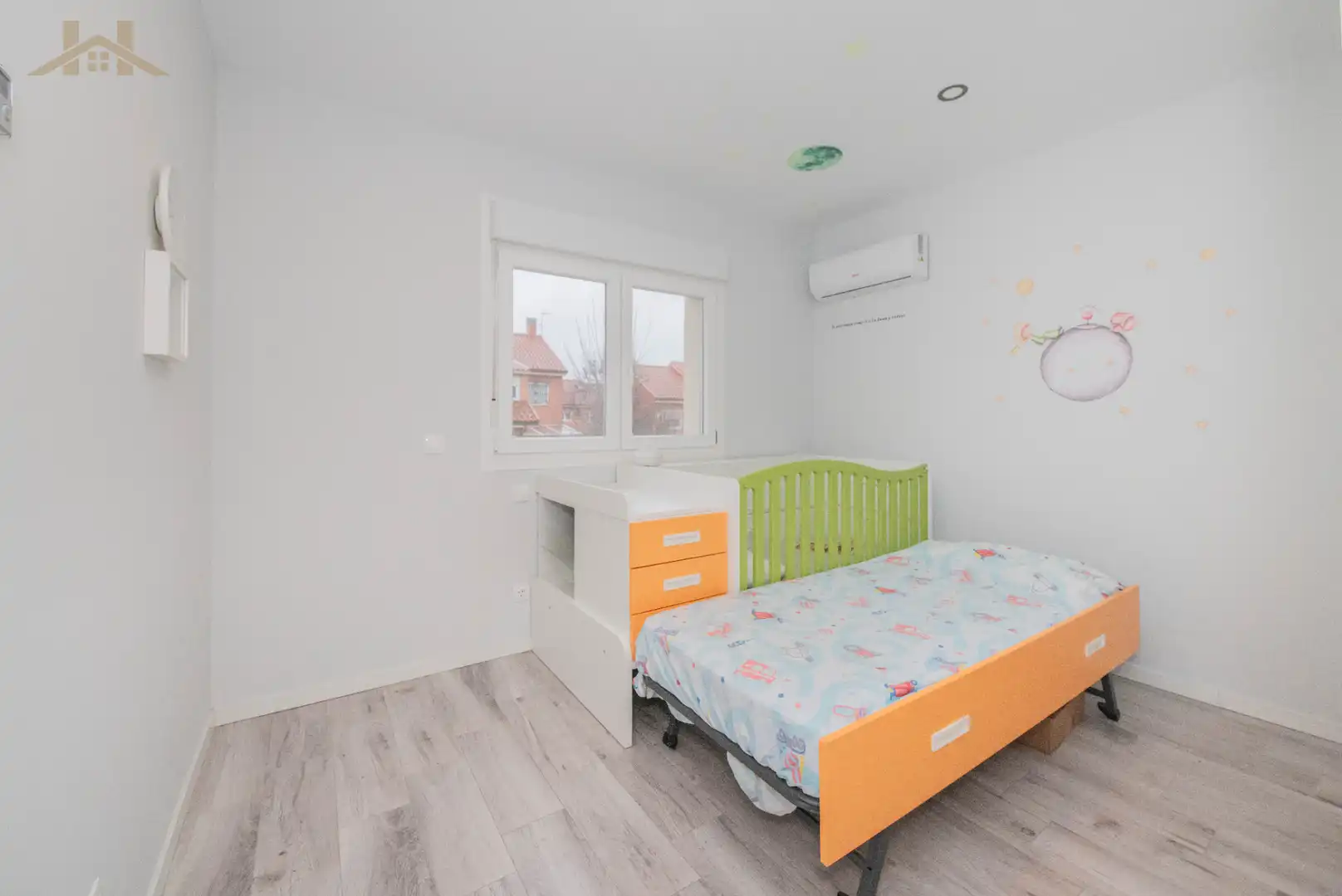 Habitación de Casa adosada en venta en Rivas-Vaciamadrid con Aire acondicionado, Jardín privado y Piscina