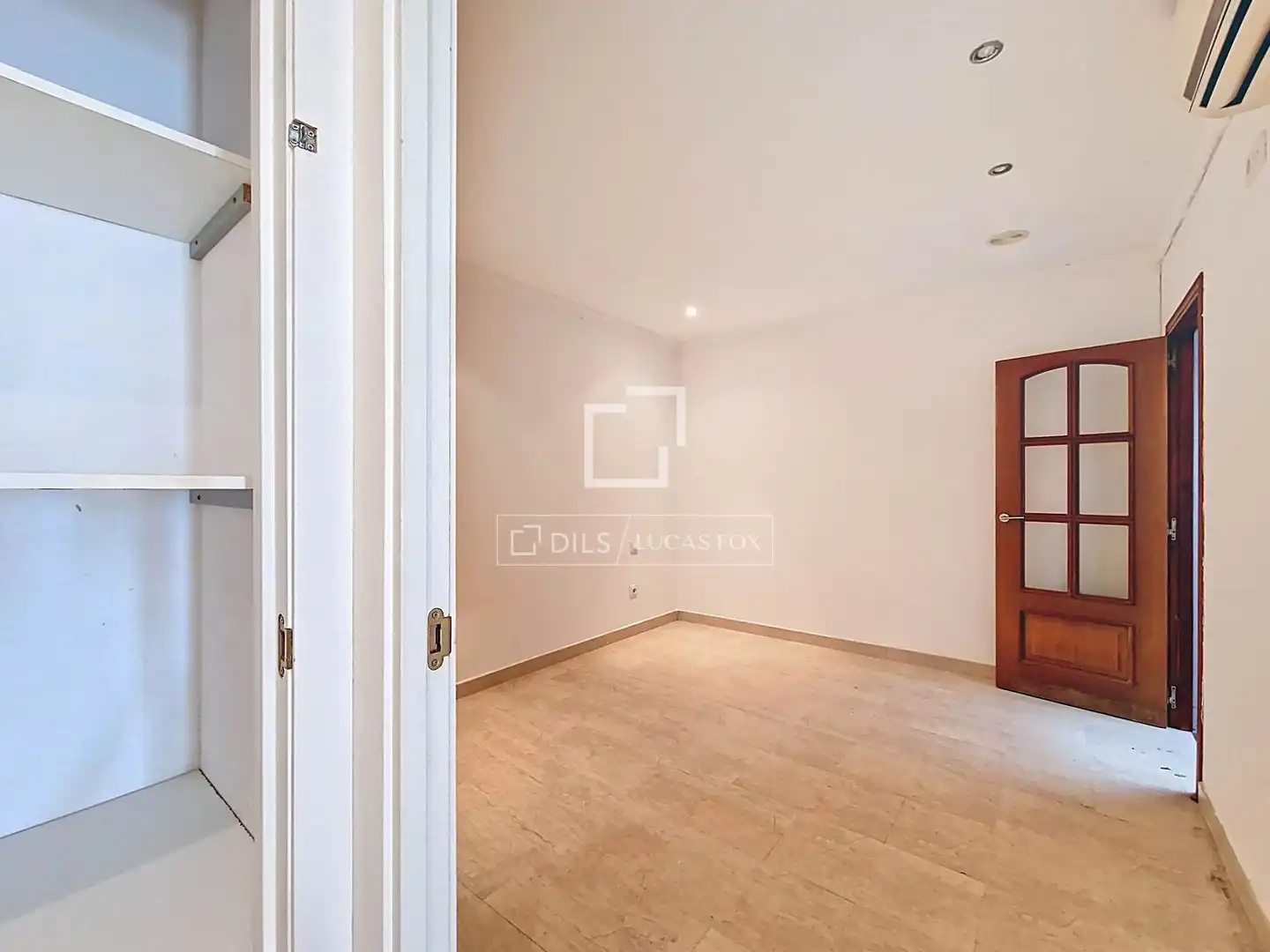Flat for sale in Vilanova i la Geltrú  with Air Conditioner and Heating