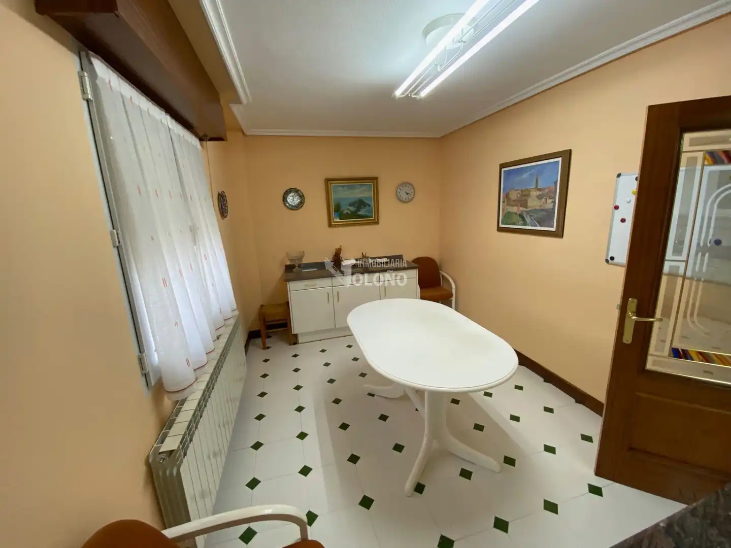 Menjador de Casa o xalet en venda en Haro amb Calefacció, Jardí privat i Parquet