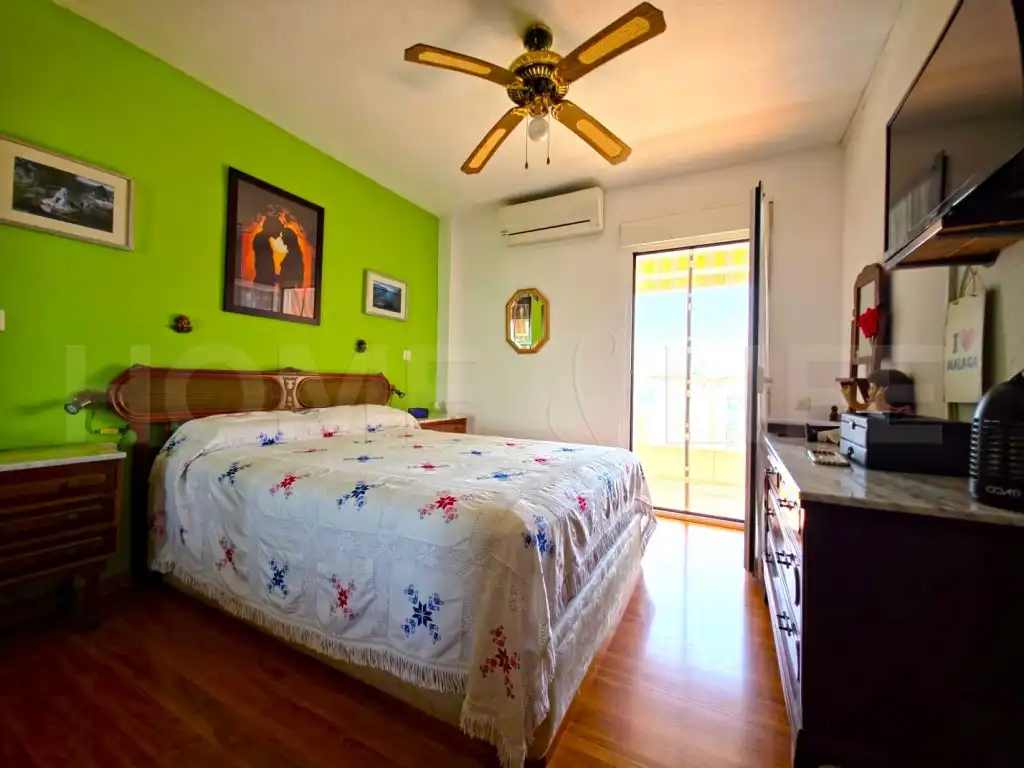 Schlafzimmer von Wohnungen zum Verkauf in Benalmádena mit Privatgarten, Möbliert und Gemeinschaftspool