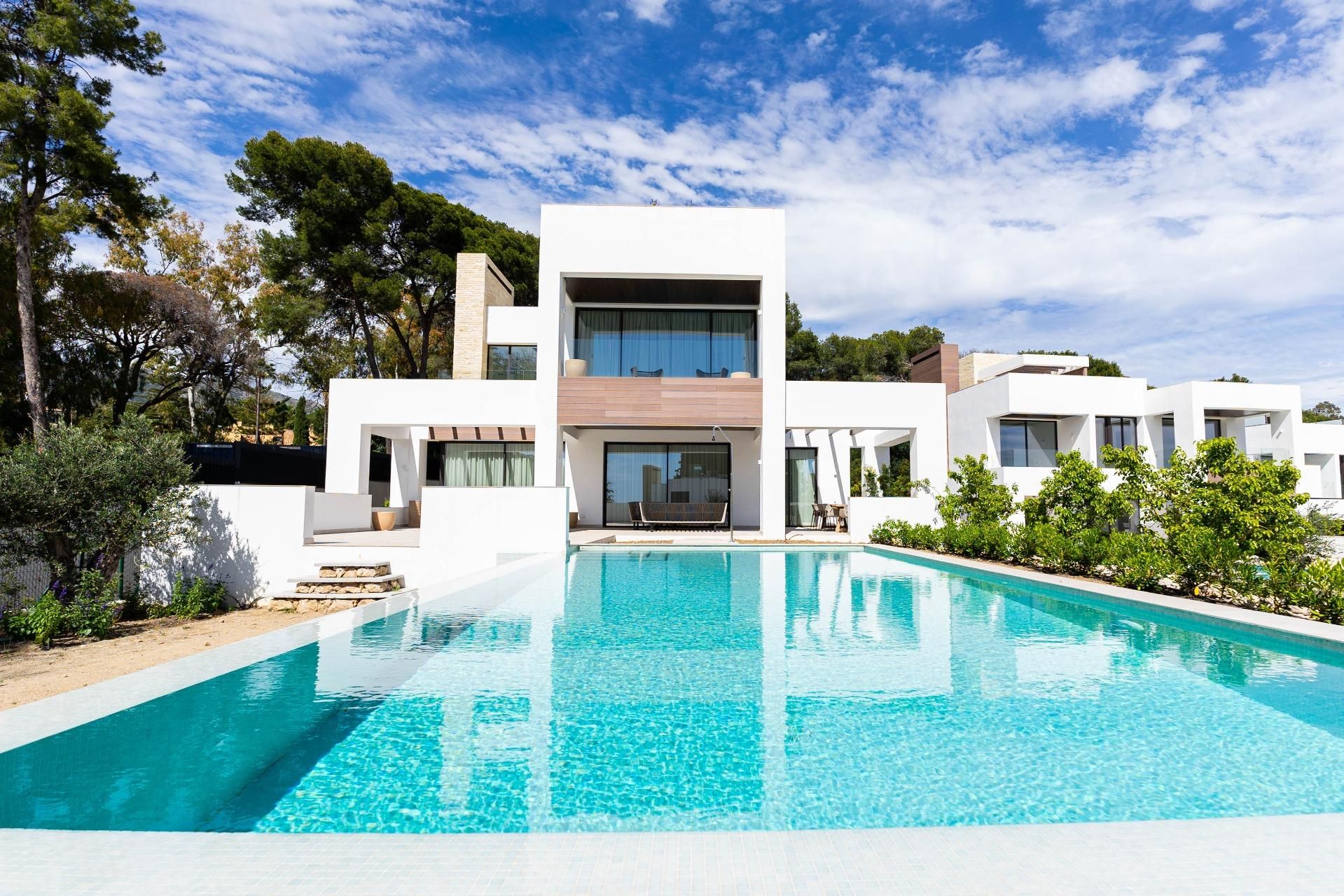 Swimming pool of House or chalet for sale in Marbella  with Air Conditioner, Private garden and Terrace
