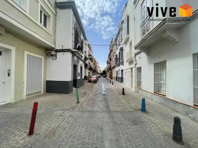 Außenansicht von Gebäude zum Verkauf in Sevilla