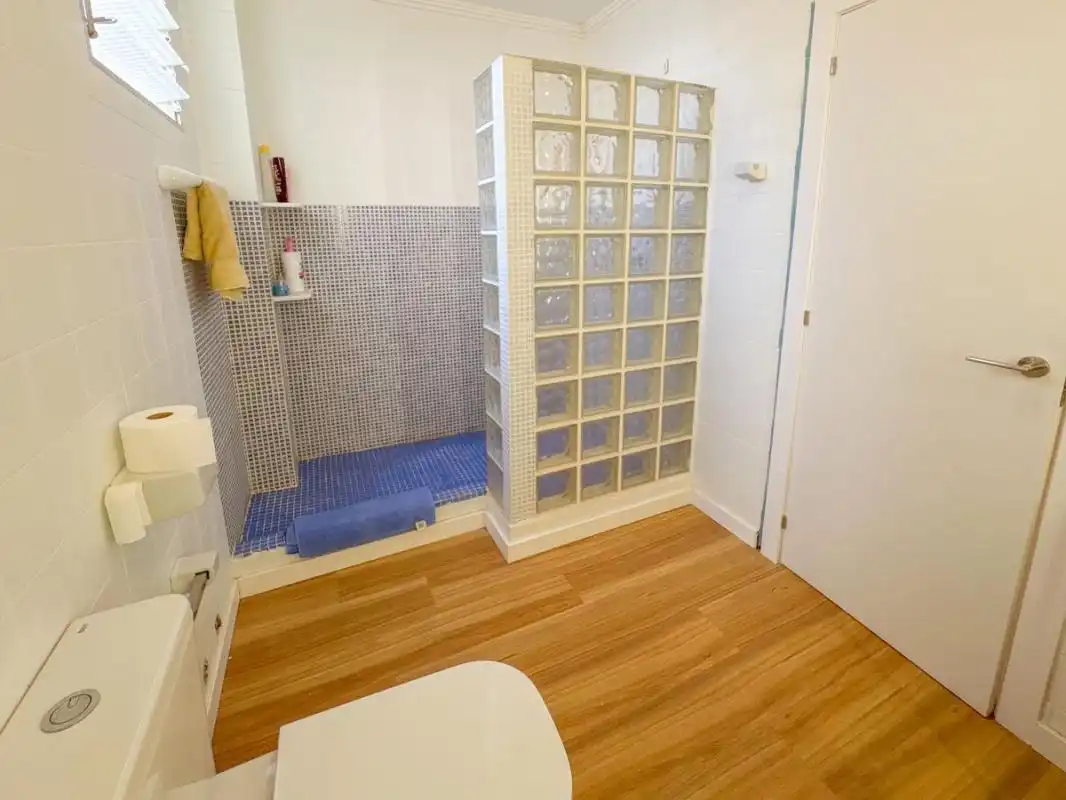 Casa rústica con terraza en venta en Carrer les Amèriques, imagen 13