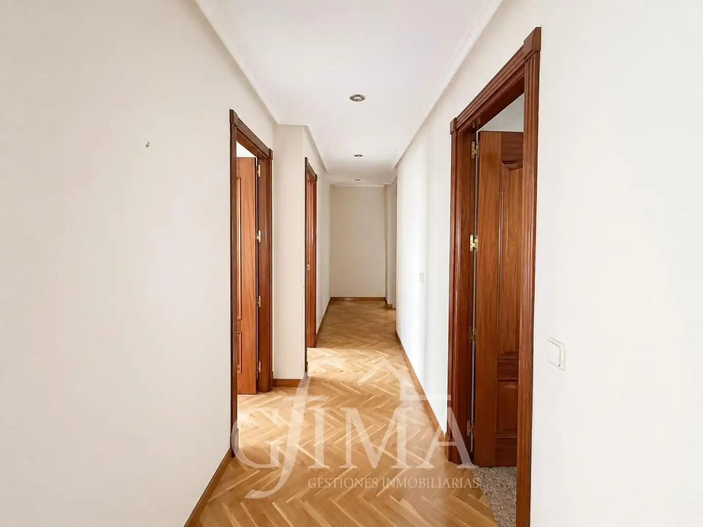 Flat for sale in Tomelloso  with Air Conditioner, Heating and Parquet flooring