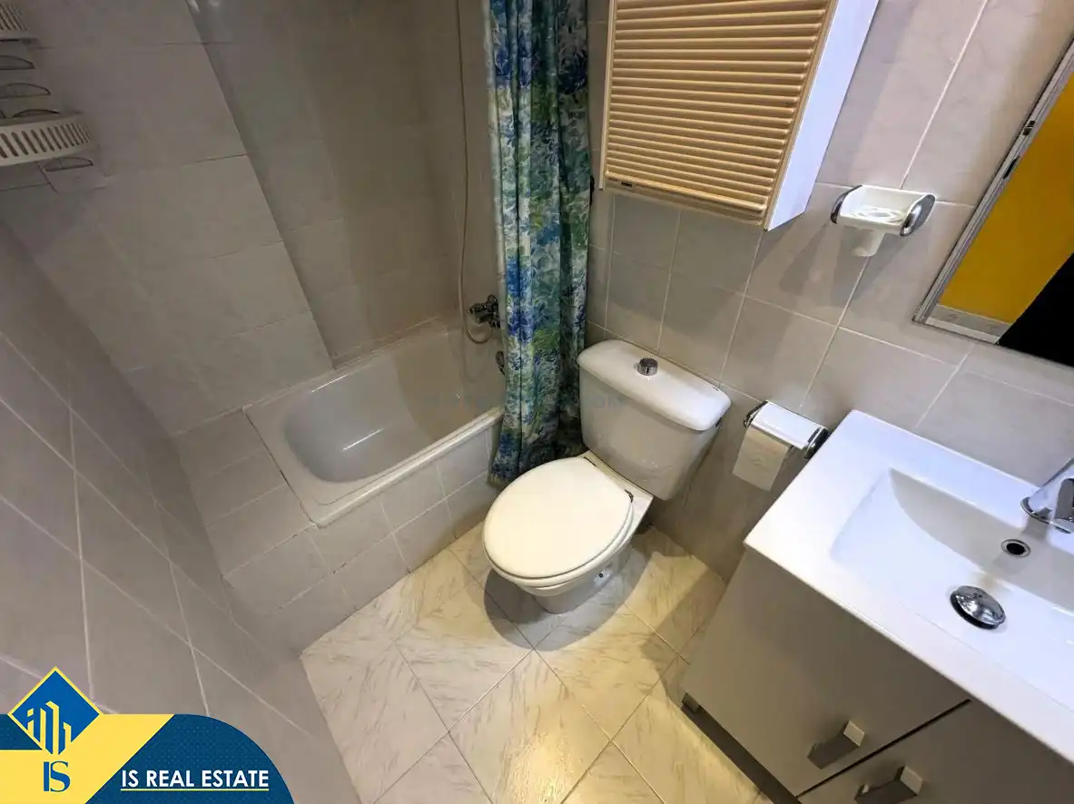 Bany de Apartament en venda en Torrevieja amb Aire condicionat, Calefacció i Terrassa