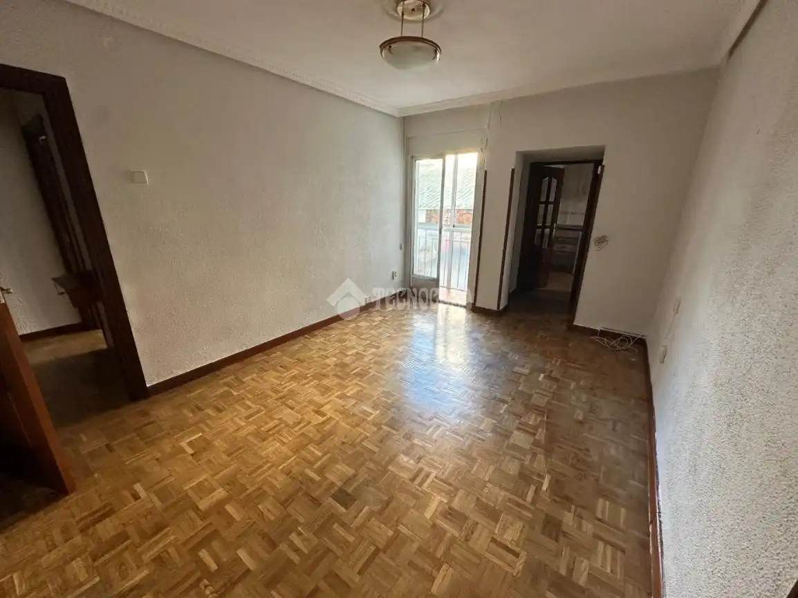 Bedroom of Flat for sale in Madrid  with Heating, Parquet flooring and Terrace