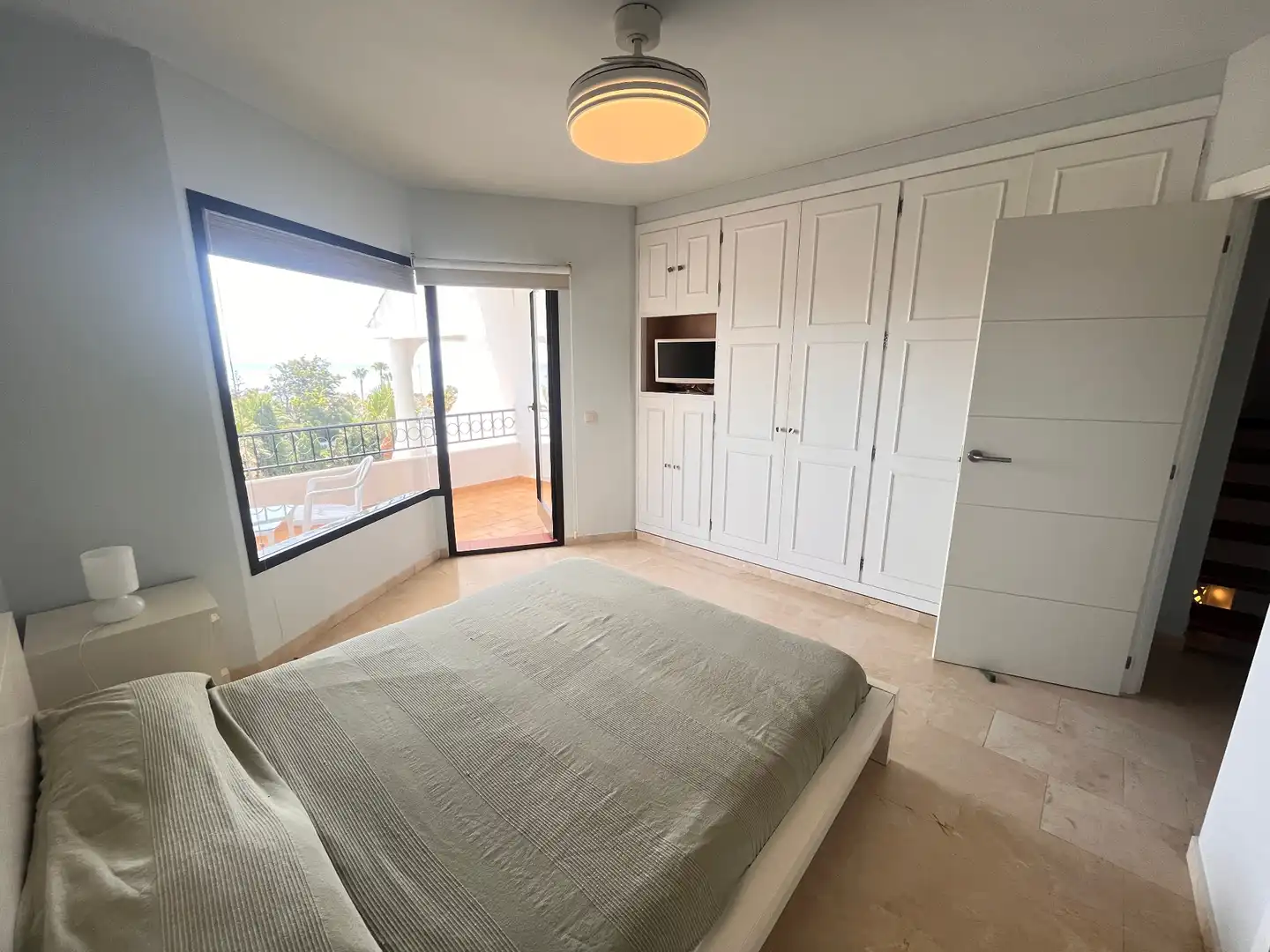 Schlafzimmer von Maisonette zur Miete in Marbella mit Klimaanlage, Terrasse und Möbliert