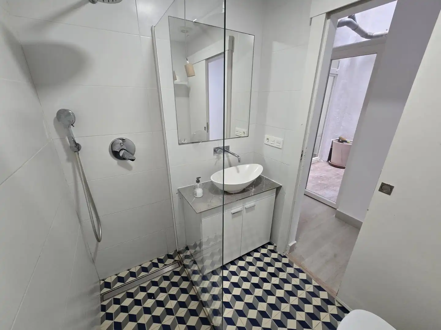 Badezimmer von Erdgeschoss zur Miete in Centro