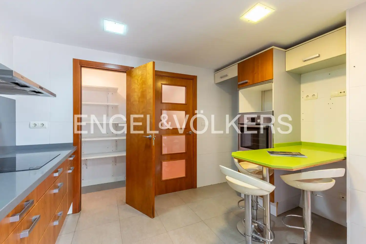 Kitchen of Duplexes for sale in Valencia  with Air Conditioner, Heating and Private garden