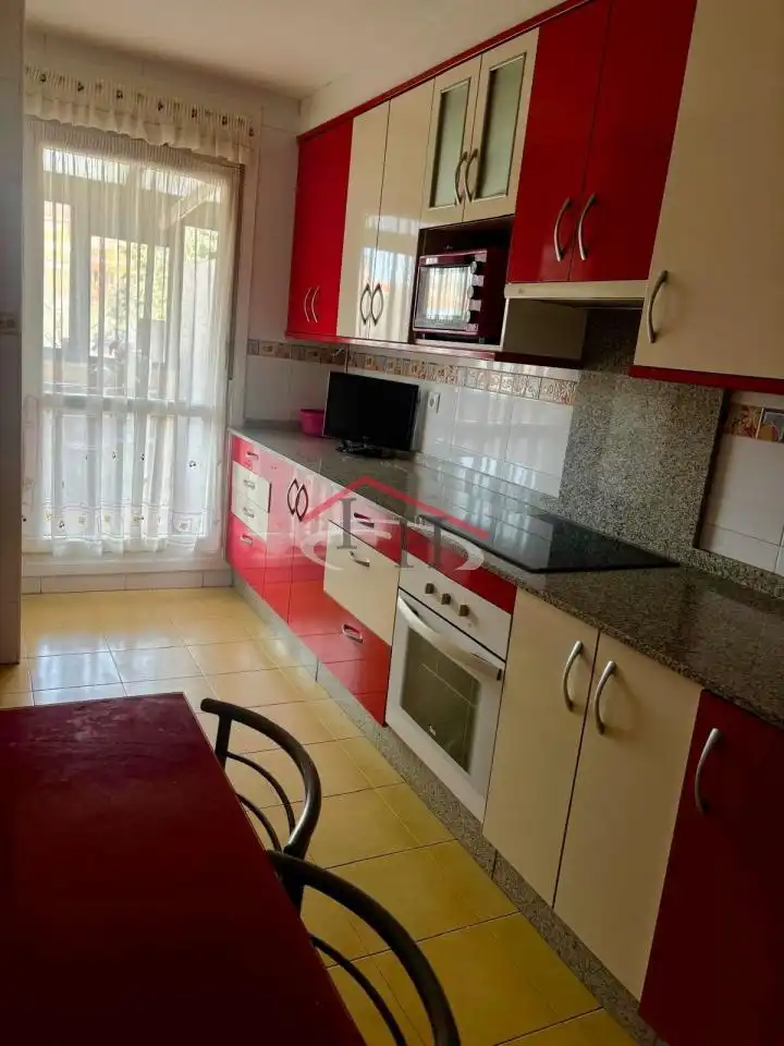 Cocina de Apartamento en venta en San Andrés del Rabanedo con Calefacción, Parquet y Terraza