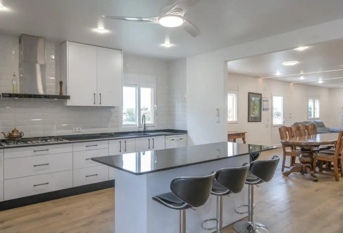 Cocina de Casa o chalet en venta en San Miguel de Salinas con Aire acondicionado, Calefacción y Jardín privado
