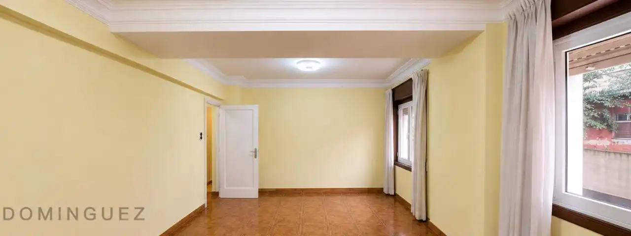 Pis en venda en Vigo  amb Calefacció i Parquet