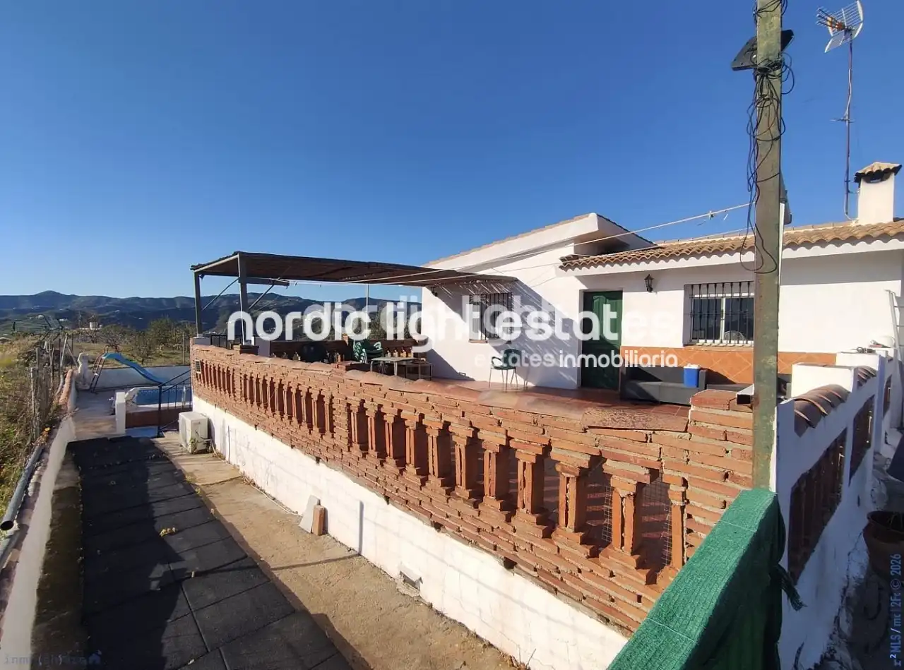 Casa amb piscina en venda a El Borge, imagen 5