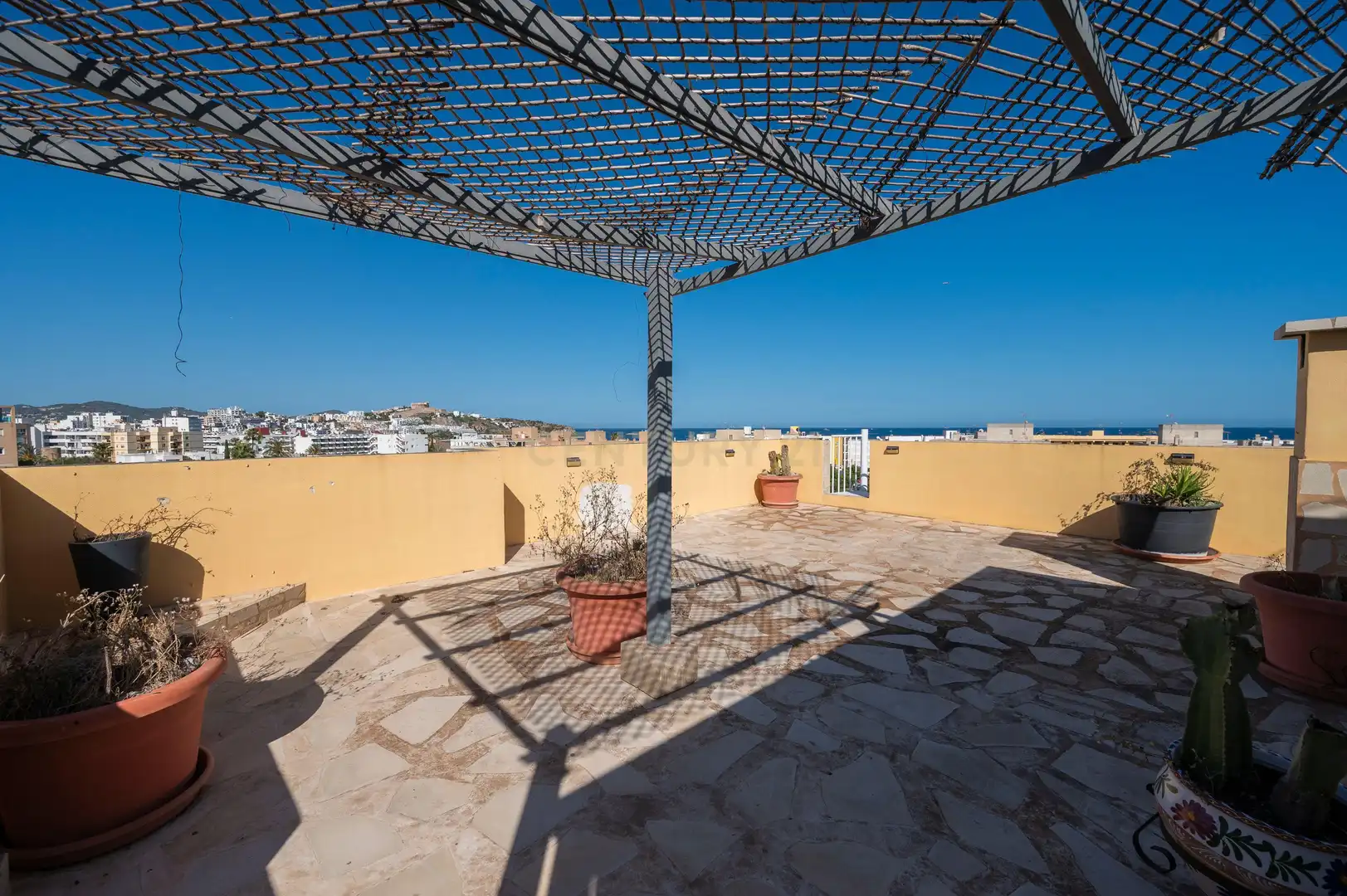 Terrassa de Apartament en venda en Eivissa amb Aire condicionat, Traster i Piscina