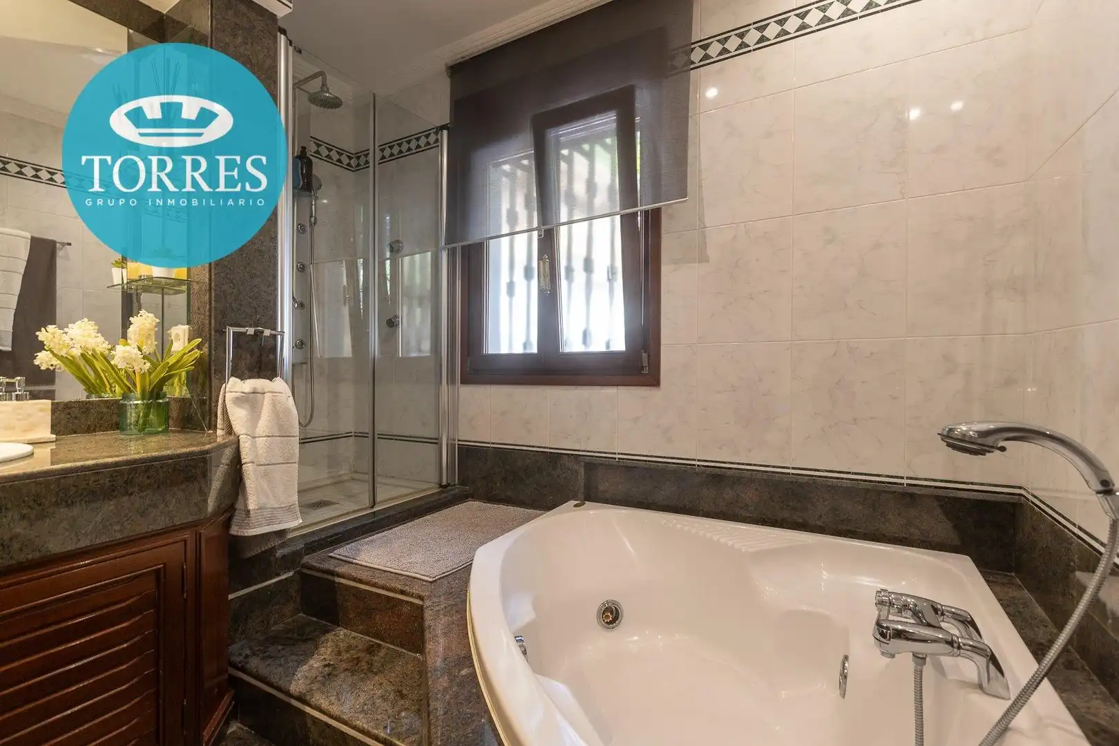 Baño de Casa o chalet en venta en Málaga con Aire acondicionado, Calefacción y Jardín privado