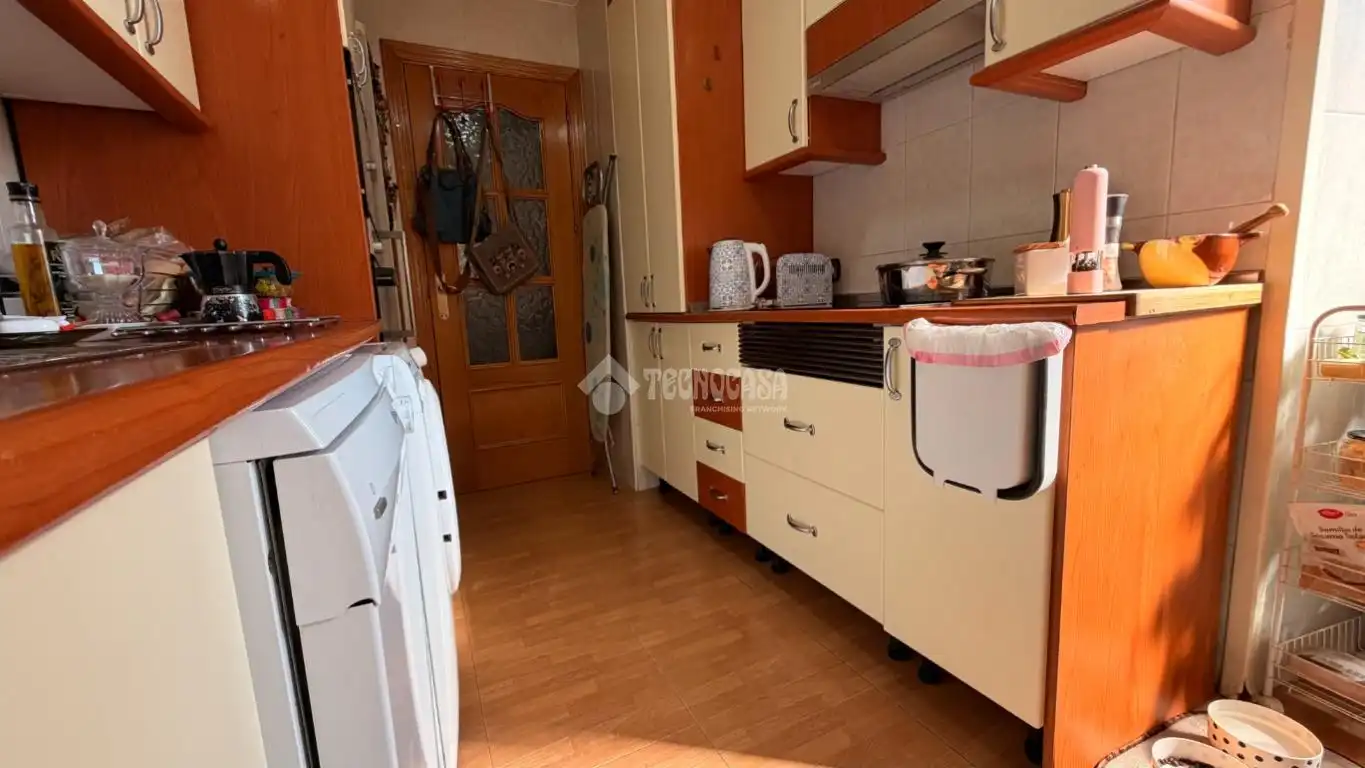 Cocina de Piso en venta en Velilla de San Antonio con Aire acondicionado, Calefacción y Trastero
