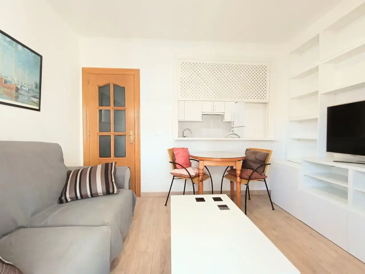 Sala de estar de Piso de alquiler en Madrid con Aire acondicionado, Terraza y Amueblado