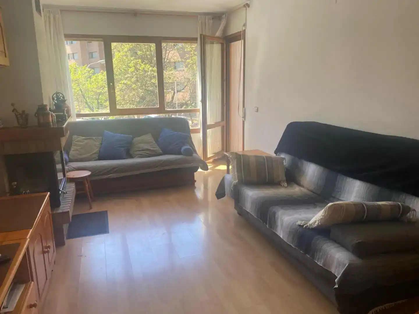 Sala d'estar de Pis de lloguer en Jaca amb Piscina