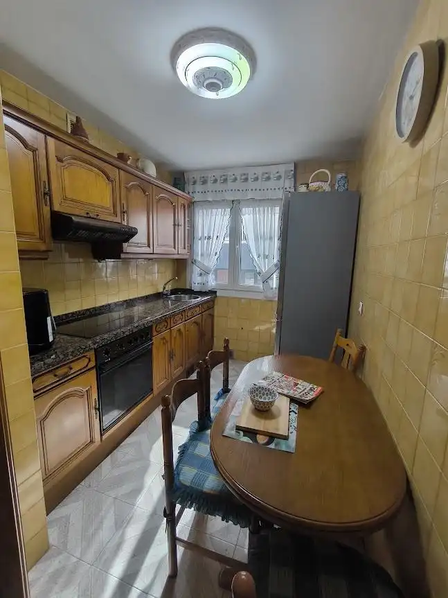 Cuina de Pis en venda en Gijón  amb Calefacció
