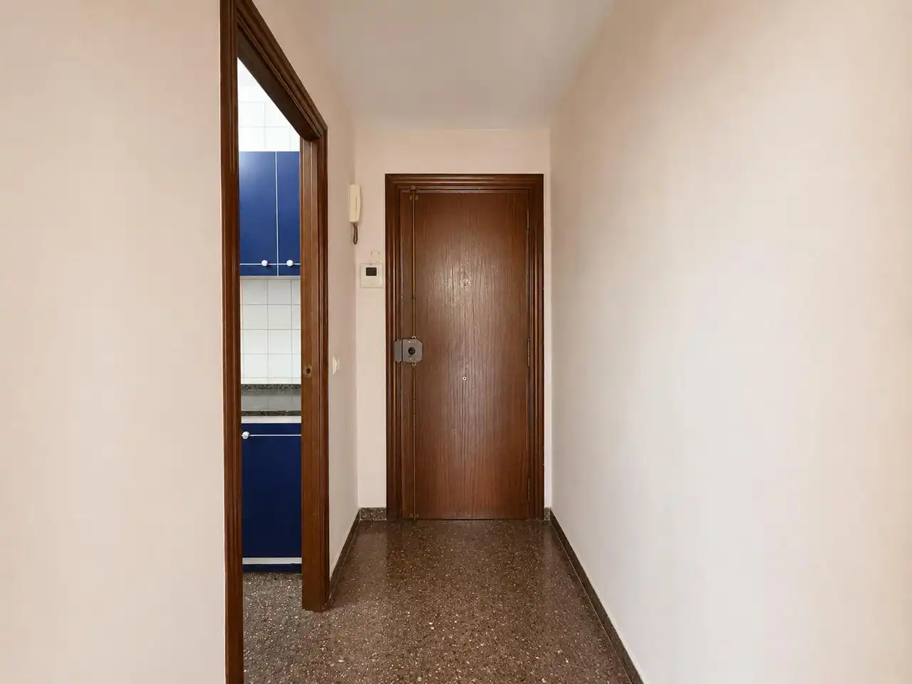 Piso en venta en L'Hospitalet de Llobregat con Balcón
