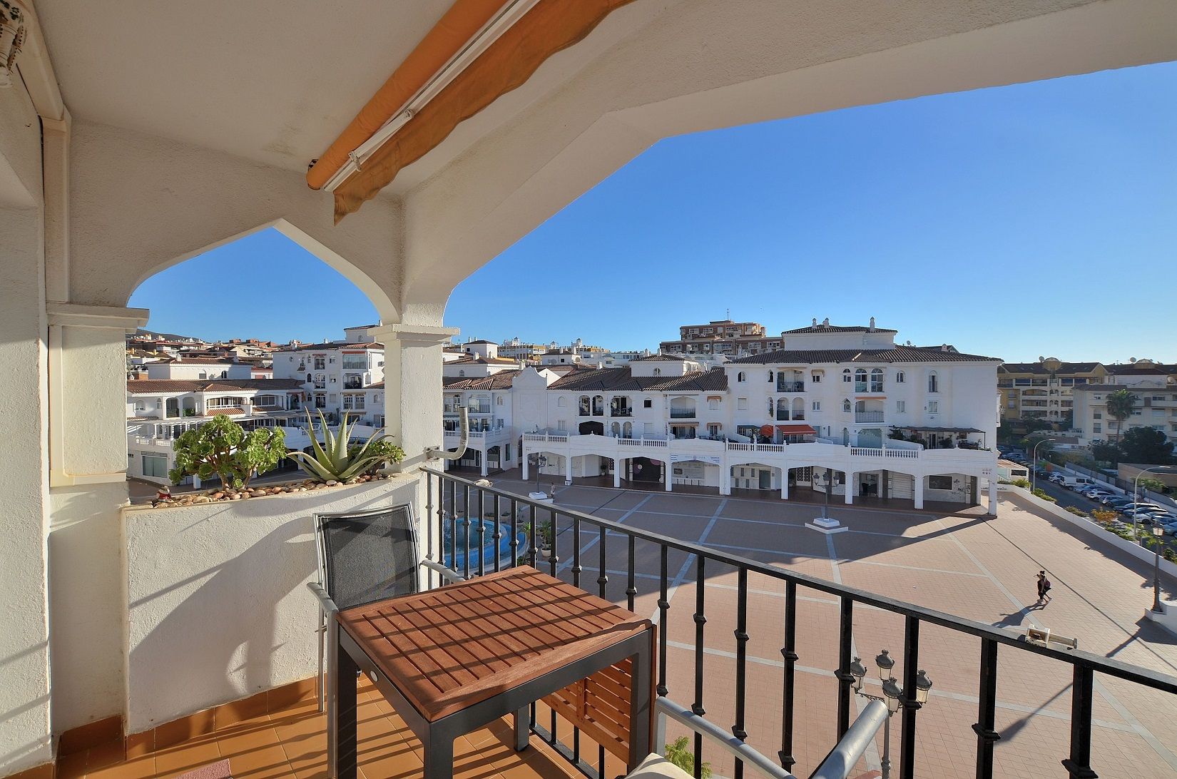Exterior view of Attic for sale in Benalmádena  with Air Conditioner, Terrace and Storage room