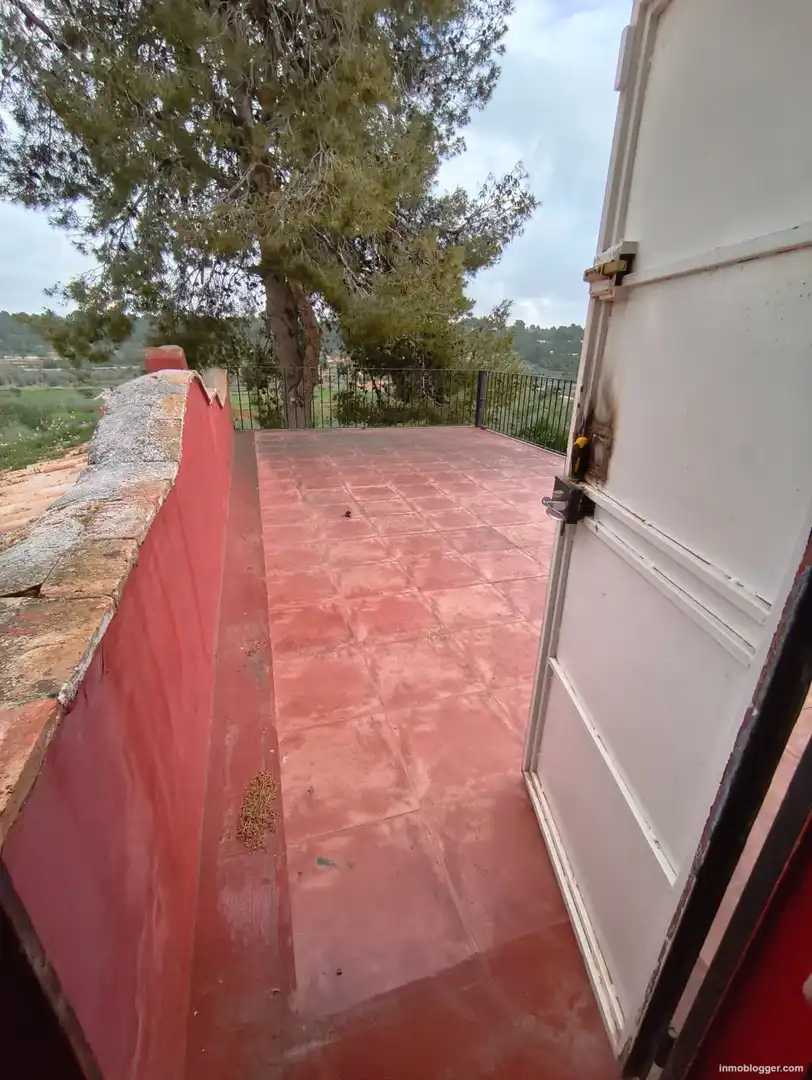 Terrace of Houses for sale in Buñol  with Air Conditioner, Furnished and Alarm