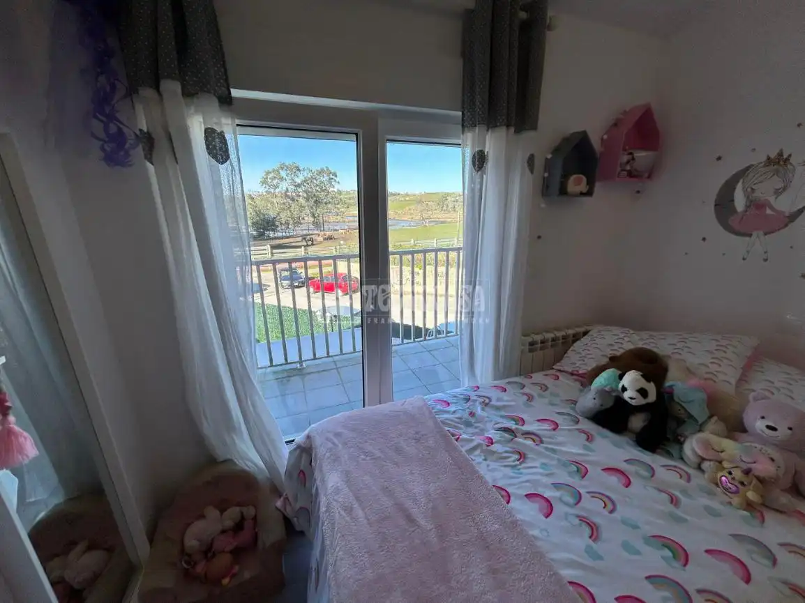 Schlafzimmer von Einfamilien-Reihenhaus zum Verkauf in Miengo mit Heizung, Privatgarten und Terrasse