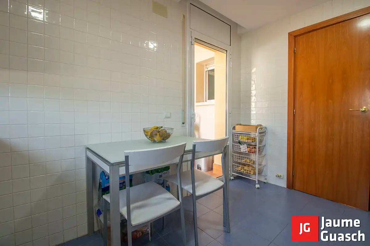 Cocina de Casa adosada en venta en Creixell con Aire acondicionado, Calefacción y Jardín privado