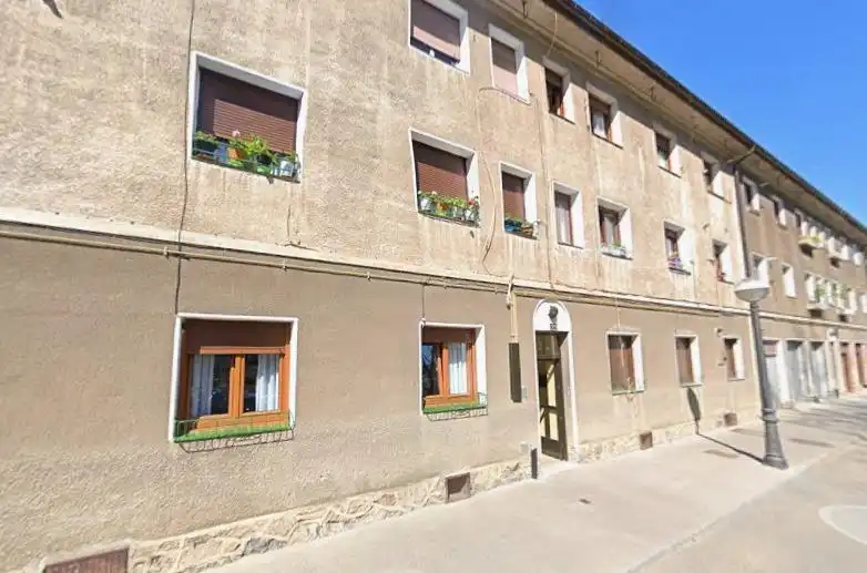 Vista exterior de Pis en venda en Alonsotegi amb Moblat