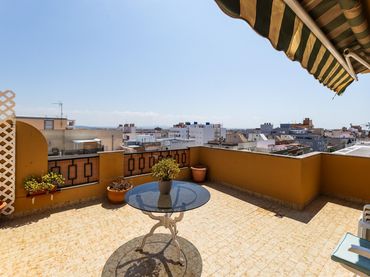 Àtic amb balcó en venda a Carrer COTLLIURE