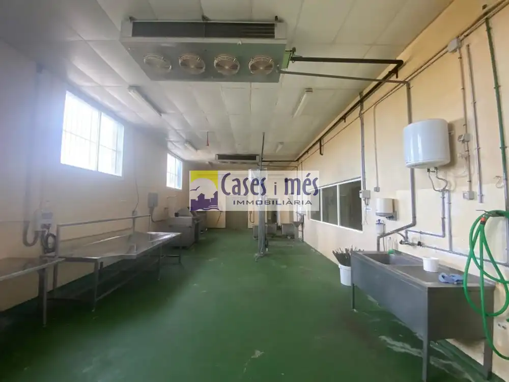 Nave industrial in vendita a Chelva